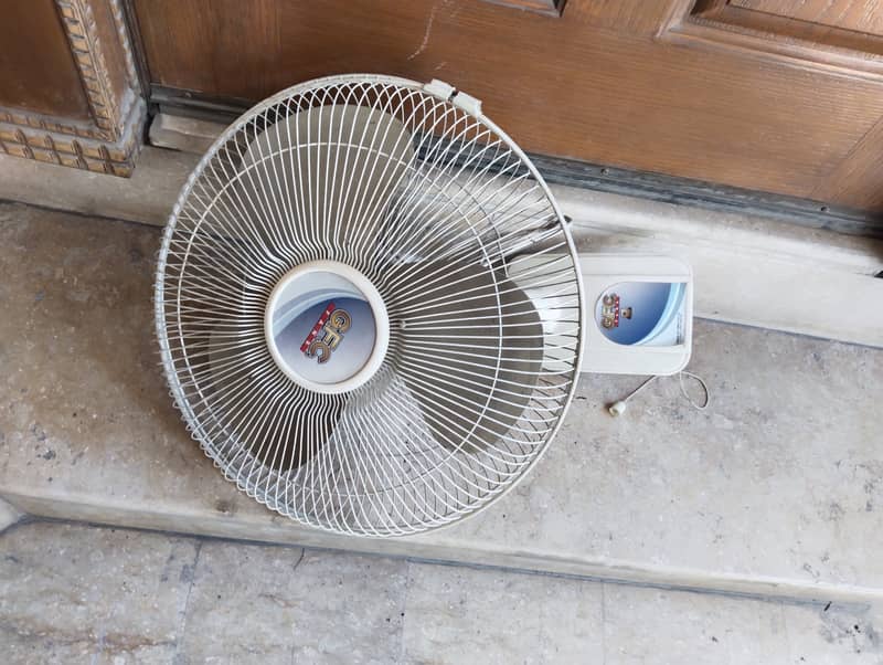 Wall / Bracket Fans 3