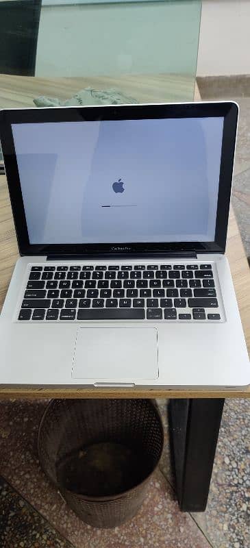 MACBOOK PRO 13" MID 2012 LAPTOP IN TINT CONDITION 10/10 2