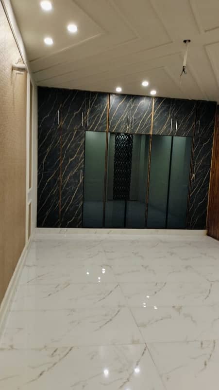 Ready To Buy A House In Bahria Town - Sector C Lahore 1