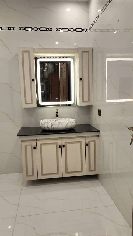 Avail Yourself A Great 5 Marla House In Bahria Town - Sector C 2