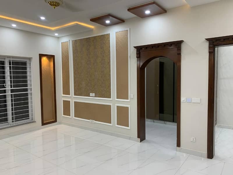 Buy your ideal 5 Marla House in a prime location of Lahore 1