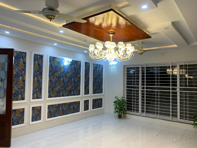 A House Of 1 Kanal In Bahria Town - Sector C 0