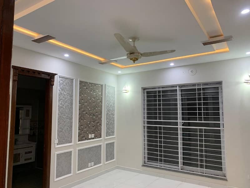 A House Of 1 Kanal In Bahria Town - Sector C 2