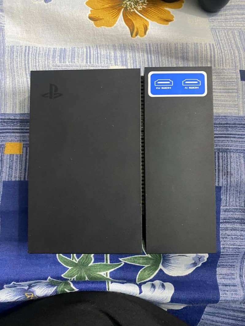 PS4 with Complete VR set + 5 CDs 1