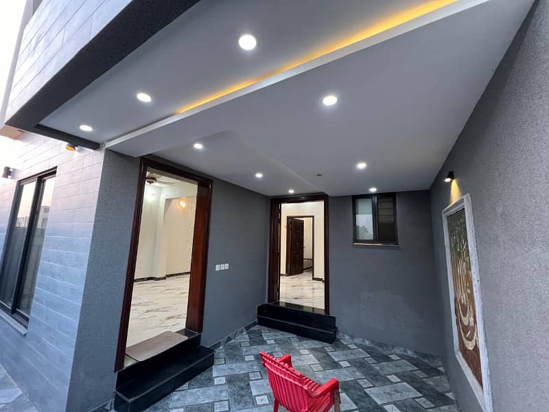 5 Marla Modern Design House is for Sale in Bahria Orchard Eastern Extension Block 1
