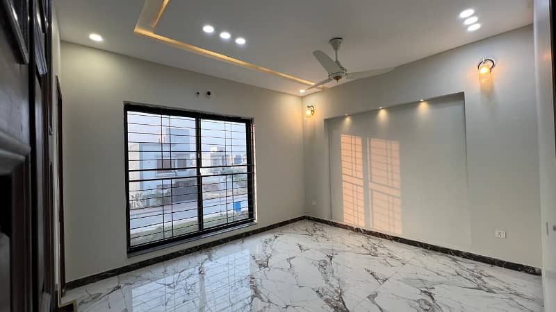 5 Marla Modern Design House is for Sale in Bahria Orchard Eastern Extension Block 18