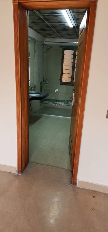 1 Kanal Ka Corner House Ideal Location, Luxury Lifestyle 6