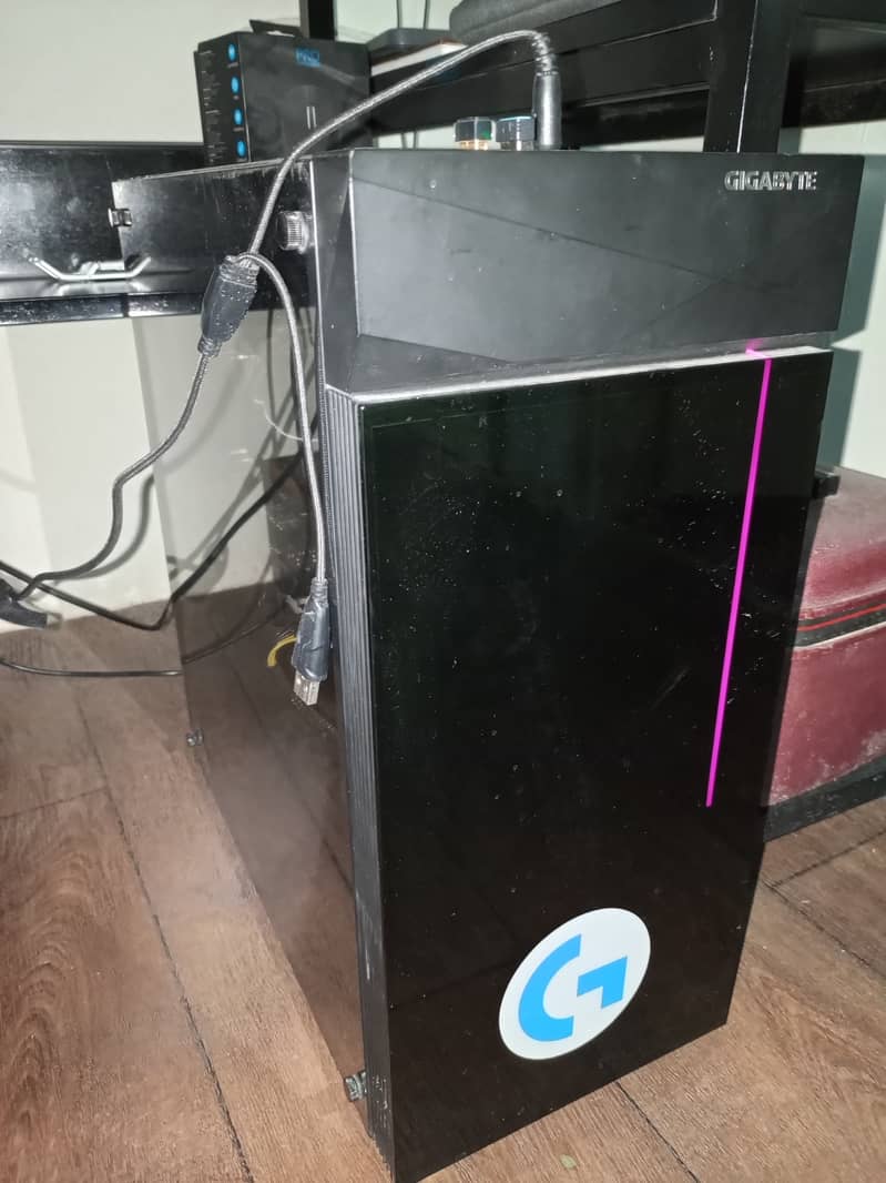 Gigabyte - i7 1100 - 16GB - GTX msi 1070 2