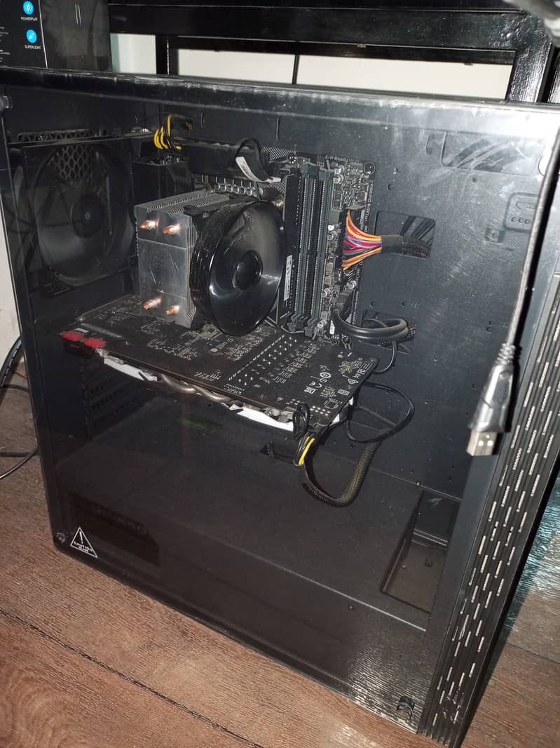 Gigabyte - i7 1100 - 16GB - GTX msi 1070 4