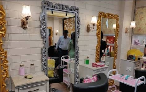 need female staff for parlour spa