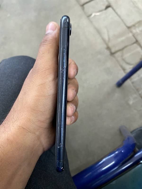 iphone xr 1