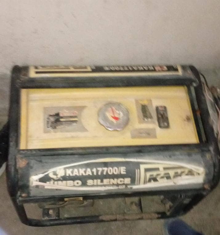 KAKA Generator model 17700E- 3.5KV slightly used Urgent Sale 2