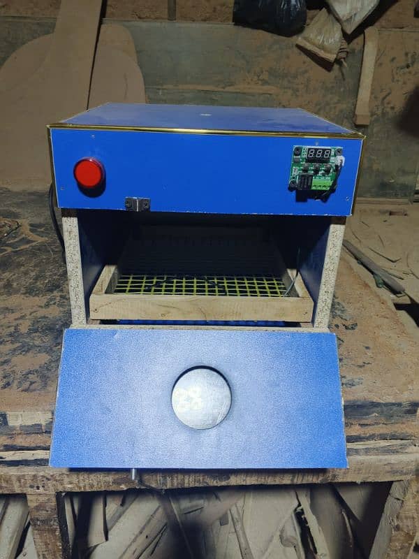 30 eggs incubator 0