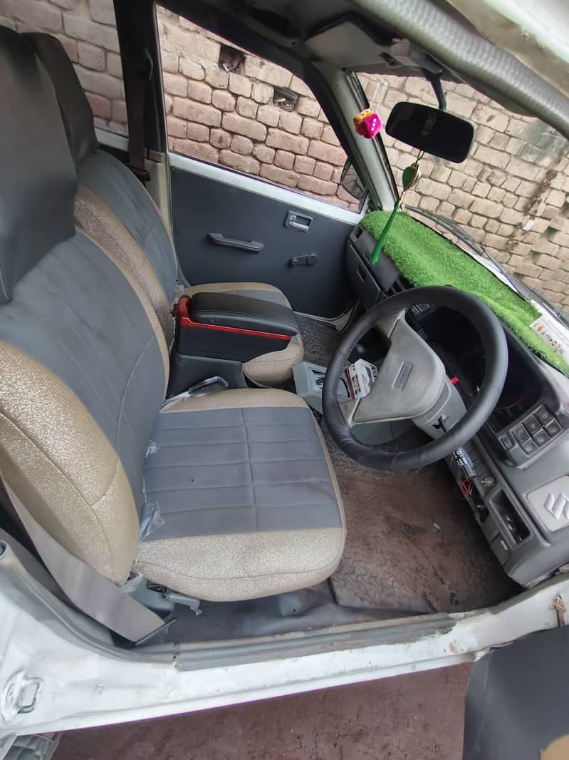 Suzuki Khyber 1992 4