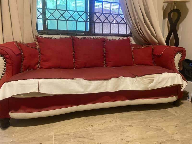 7 seater red n white sofa set 0