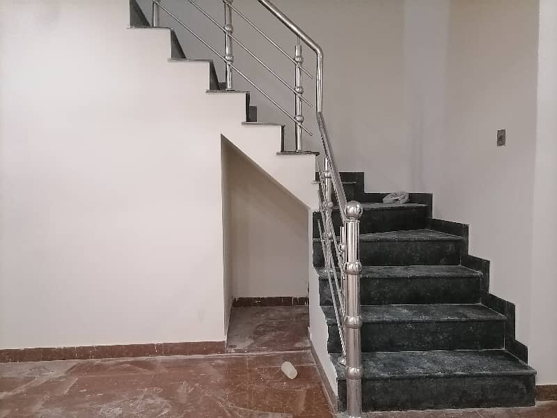 A Centrally Located House Is Available For sale In Punjab Small Industries Colony 13