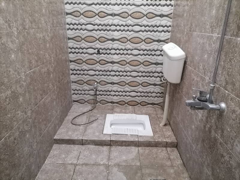 A Centrally Located House Is Available For sale In Punjab Small Industries Colony 19