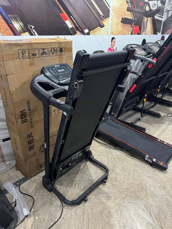 IMPORTED TREADMILLS / HOMEGYM / ELLIPTICAL / EXERCISE BIKE / SPIN BIKE 9