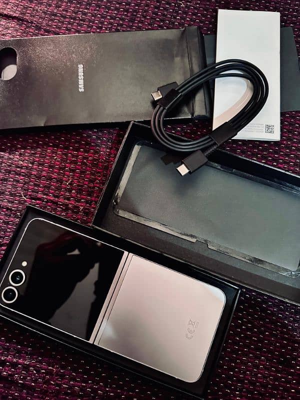 Samsung Galaxy Z Flip 6 256GB 0