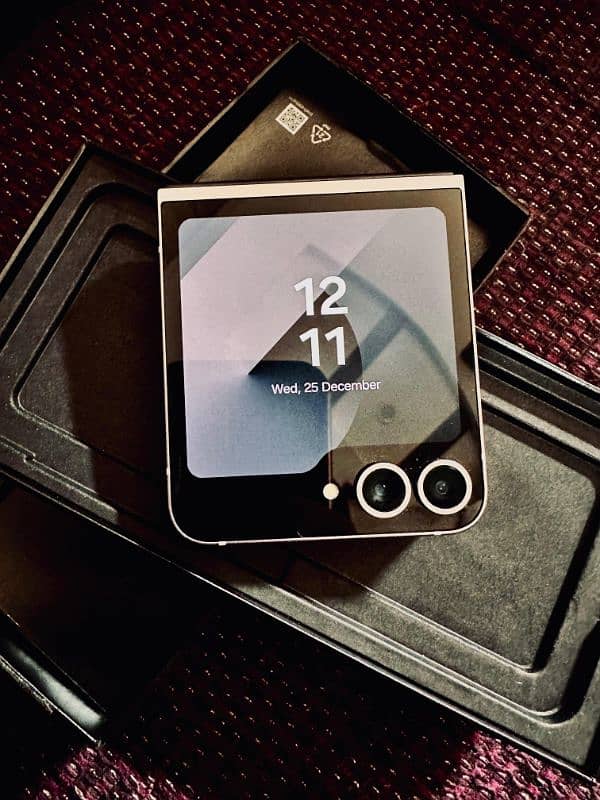 Samsung Galaxy Z Flip 6 256GB 7