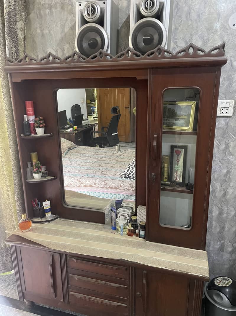 Dressing table for sale 0
