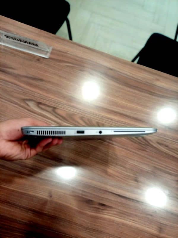 Hp folio Elite book 1040 g 3 1