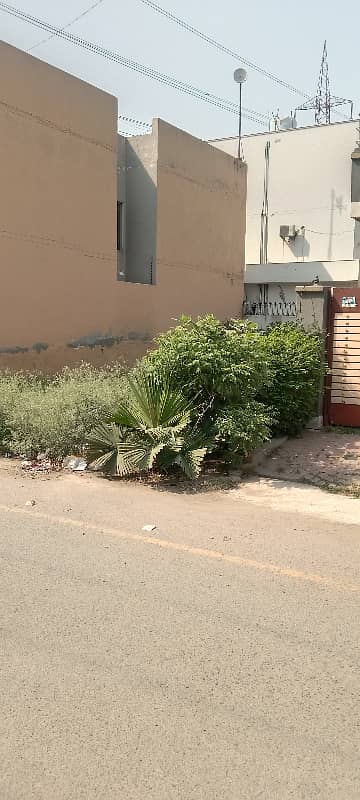 10 Marla plat for sale. 9