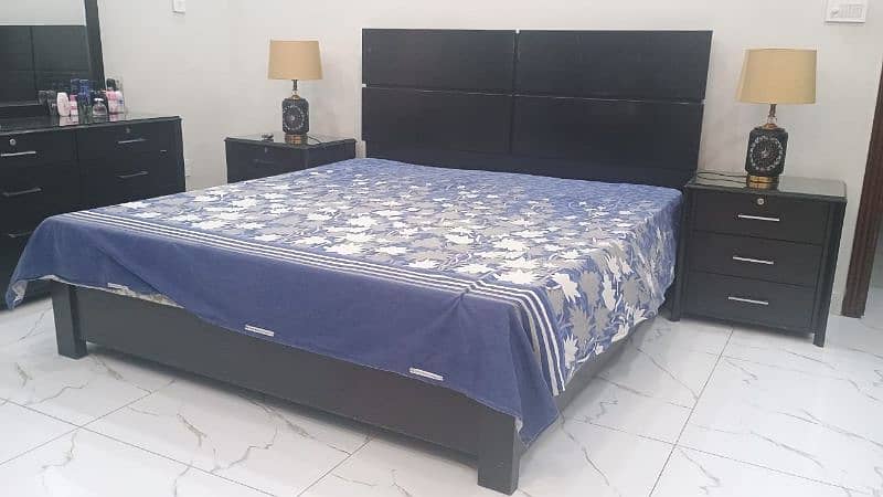 Solid wood bed set with dressing and side tables 1