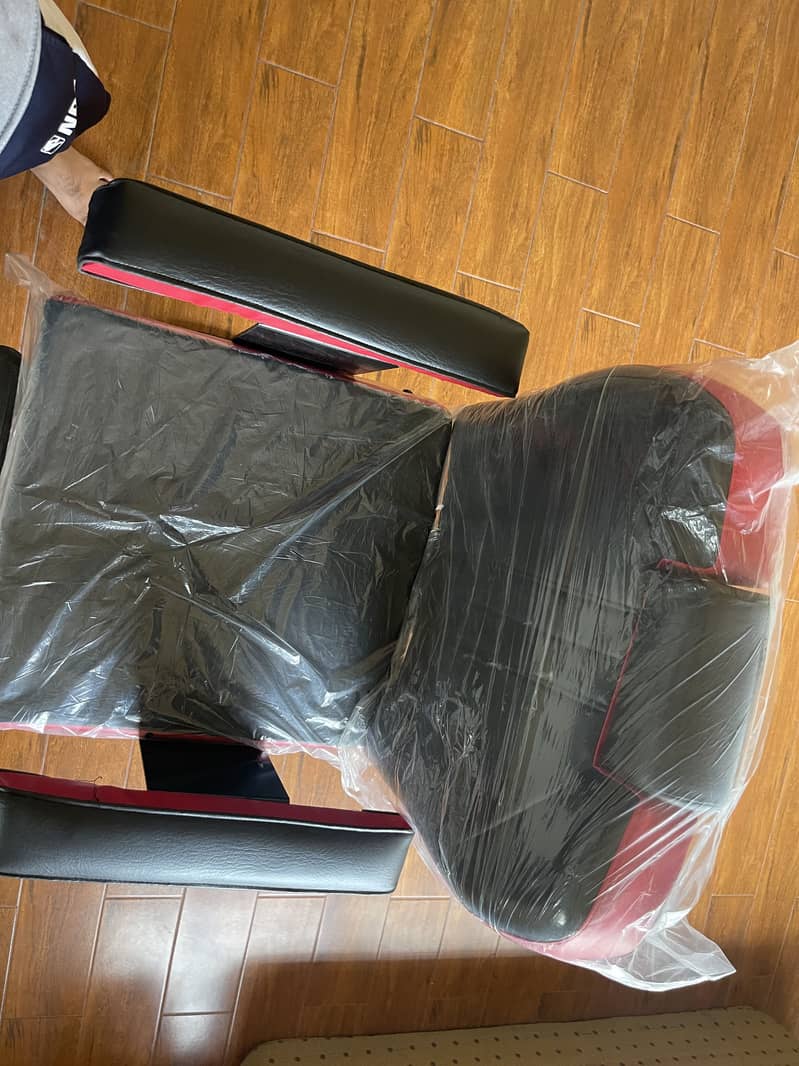 Salon/Parlour Chair for Sale - Brand New 5