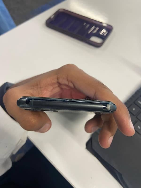 Iphone 11 pro Max 2