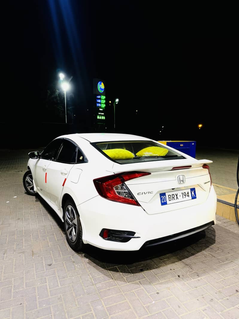 Honda Civic 2020 3