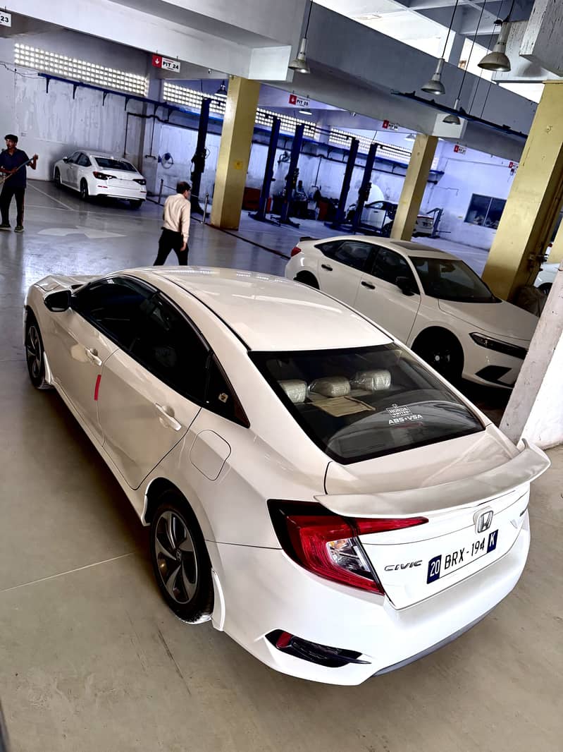 Honda Civic 2020 5