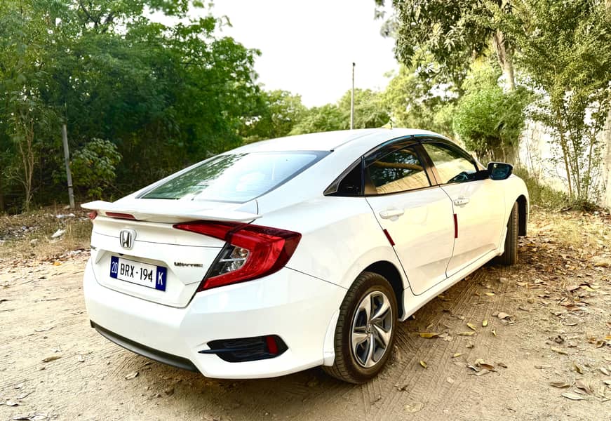 Honda Civic 2020 7