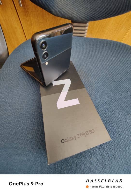 Galaxy z flip3 5G 8/256 1