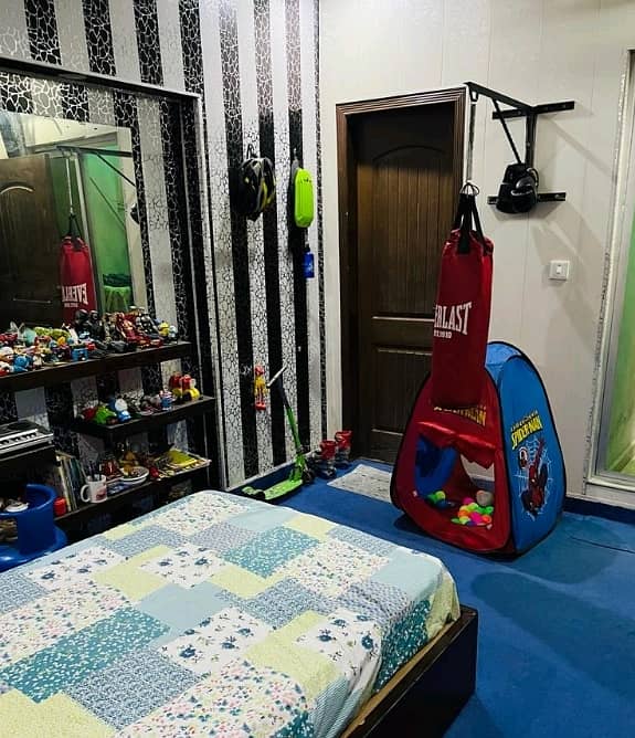 Get Your Hands On House In Iqbal Park Best Area 11