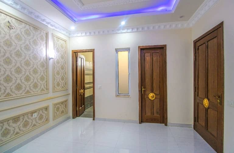 House Of 4 Marla In Sadaat Town Is Available 9