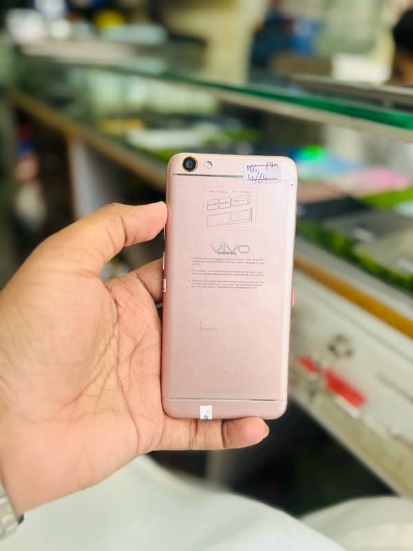 Vivo y66 (4/64) condition 10/10  pta approved 0