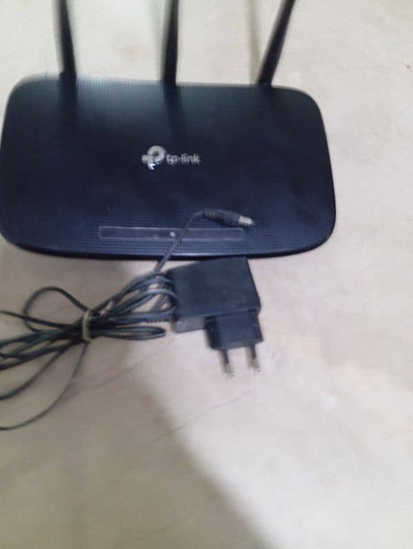 TP Link Router Model:TL-WR940N 4