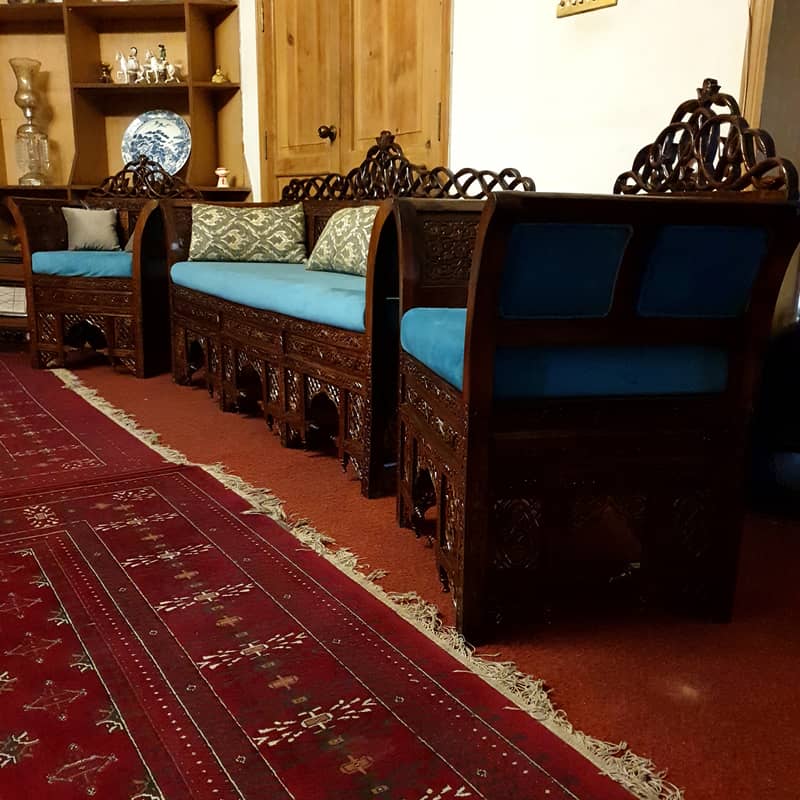 5 Seater Chinoyti sheesham wood set 7