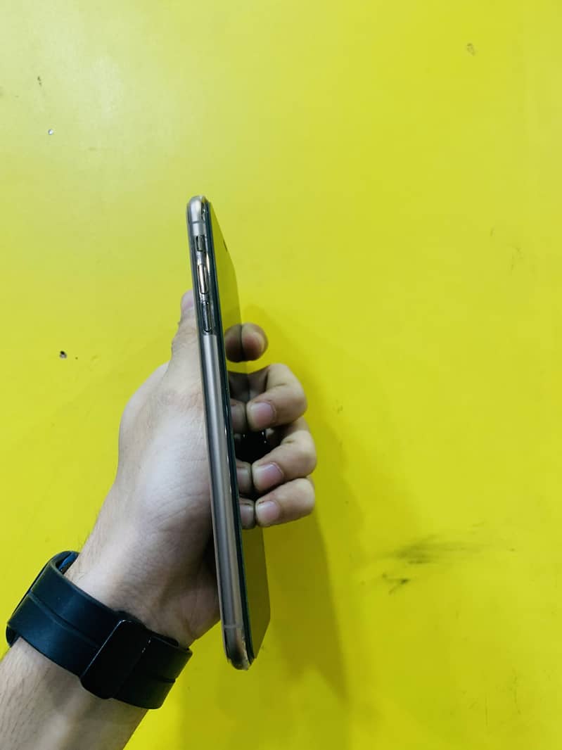 IPHONE XS MAX (256GB) PTA APPROVED WATERPACK. 0