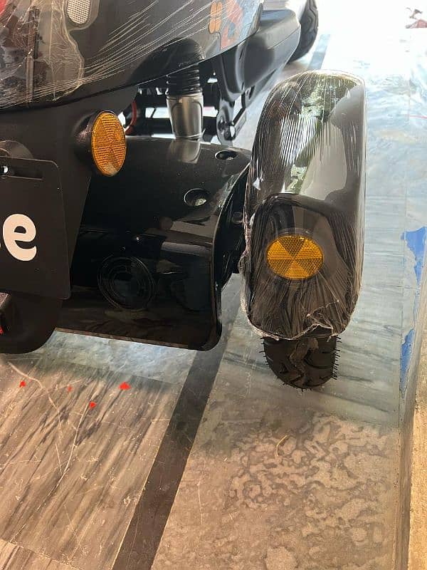 evee 3 wheel electric scooty 2025 5