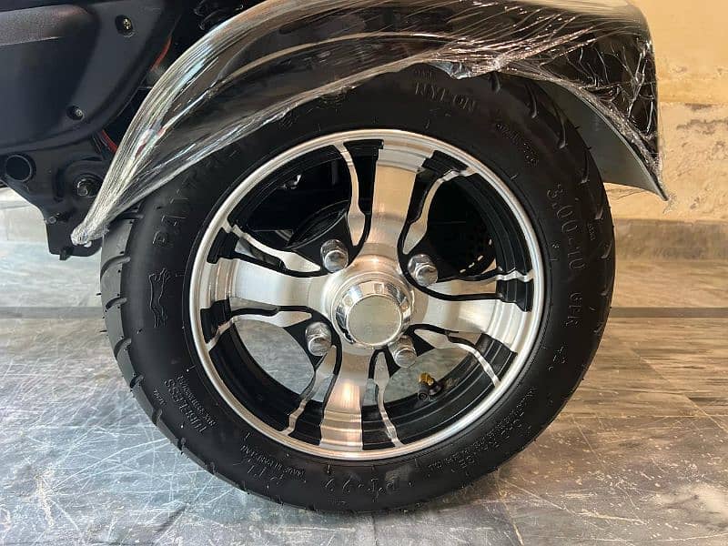 evee 3 wheel electric scooty 2025 6