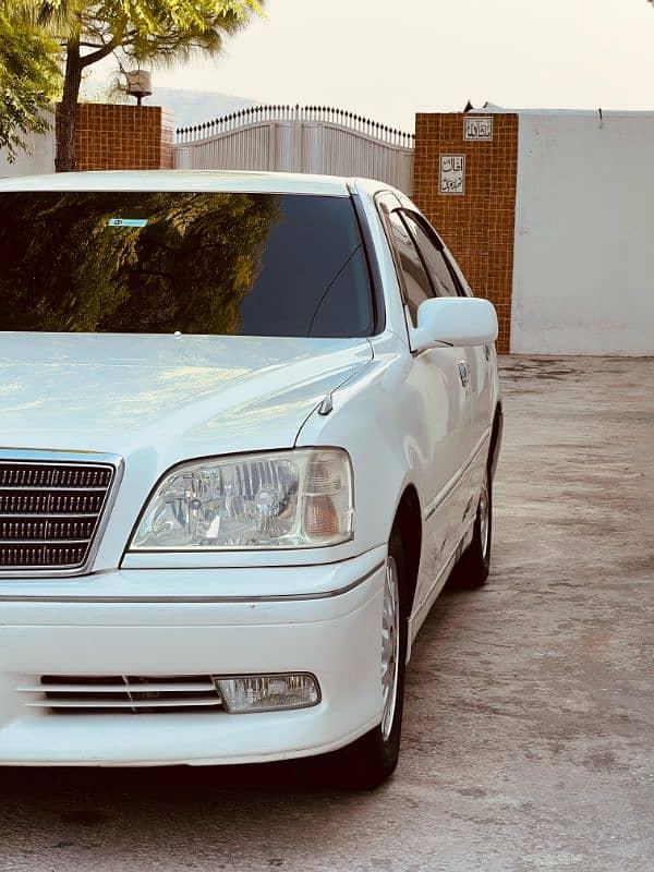 Toyota Crown 2002 3