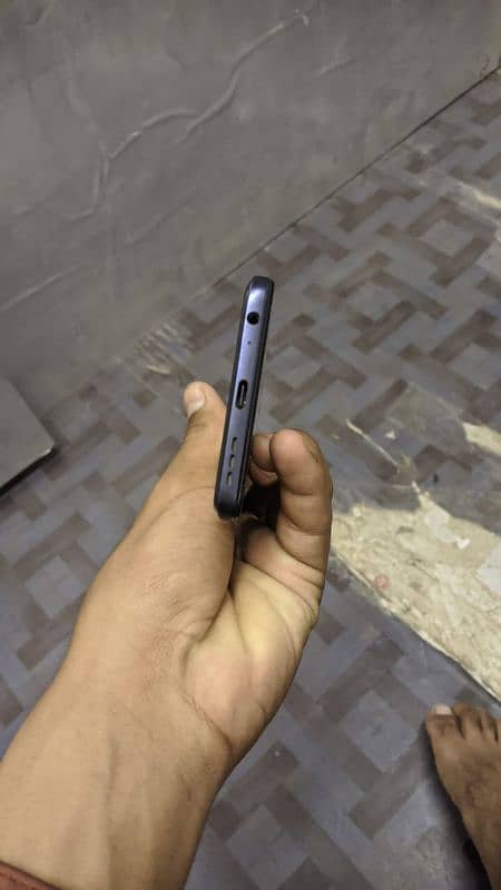 I'm selling Motorola G73 5G 3