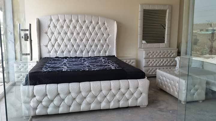 bed / wooden bed / bed set / dreesing table / furniture 17