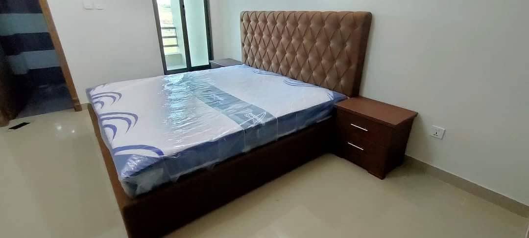 bed / wooden bed / bed set / dreesing table / furniture 19