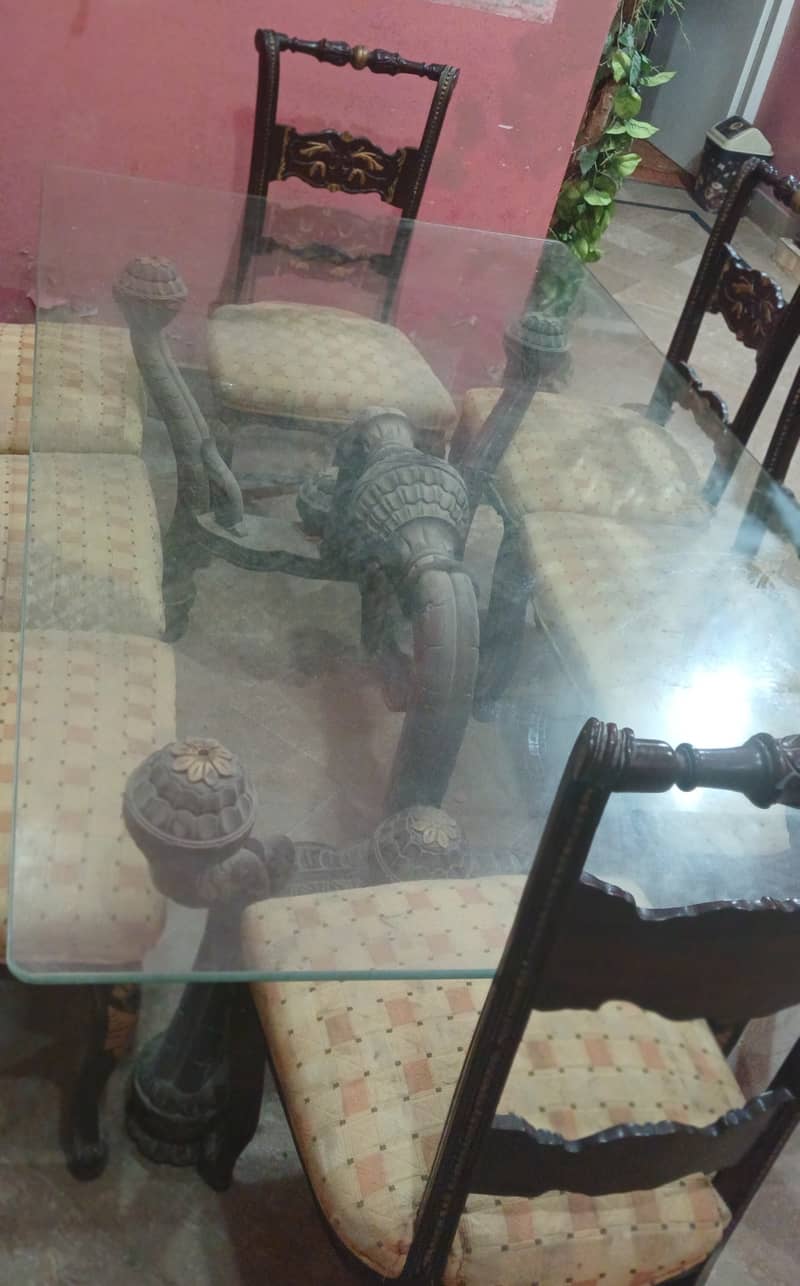 8 chairs and 1 dinning table 1