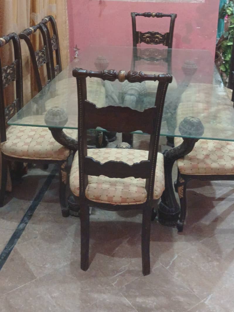 8 chairs and 1 dinning table 3