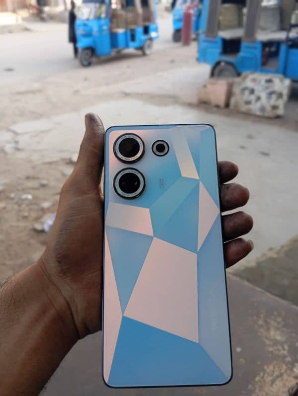Tecno Cammon 20 0