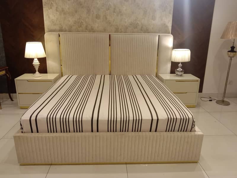 bed / wooden bed / bed set / dreesing table / furniture 12